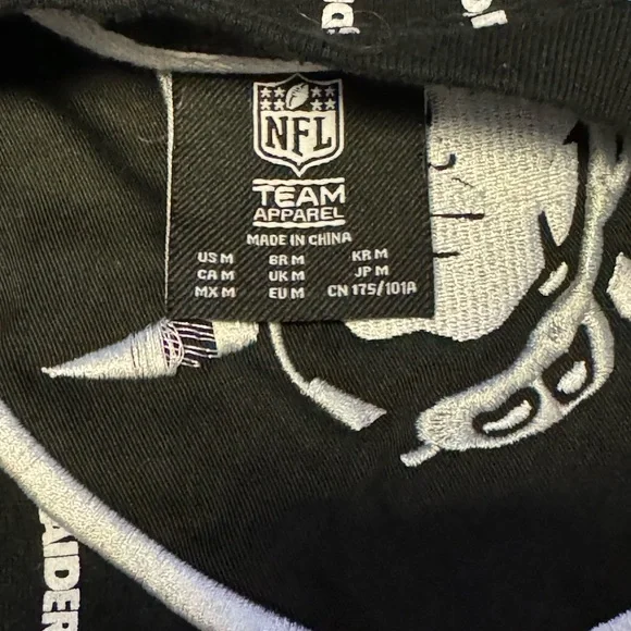 Raider’s Crewneck - Picture 3 of 5